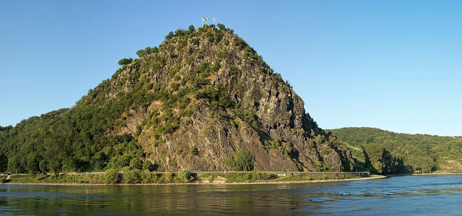 Der Loreley-Felsen am Mittelrhein