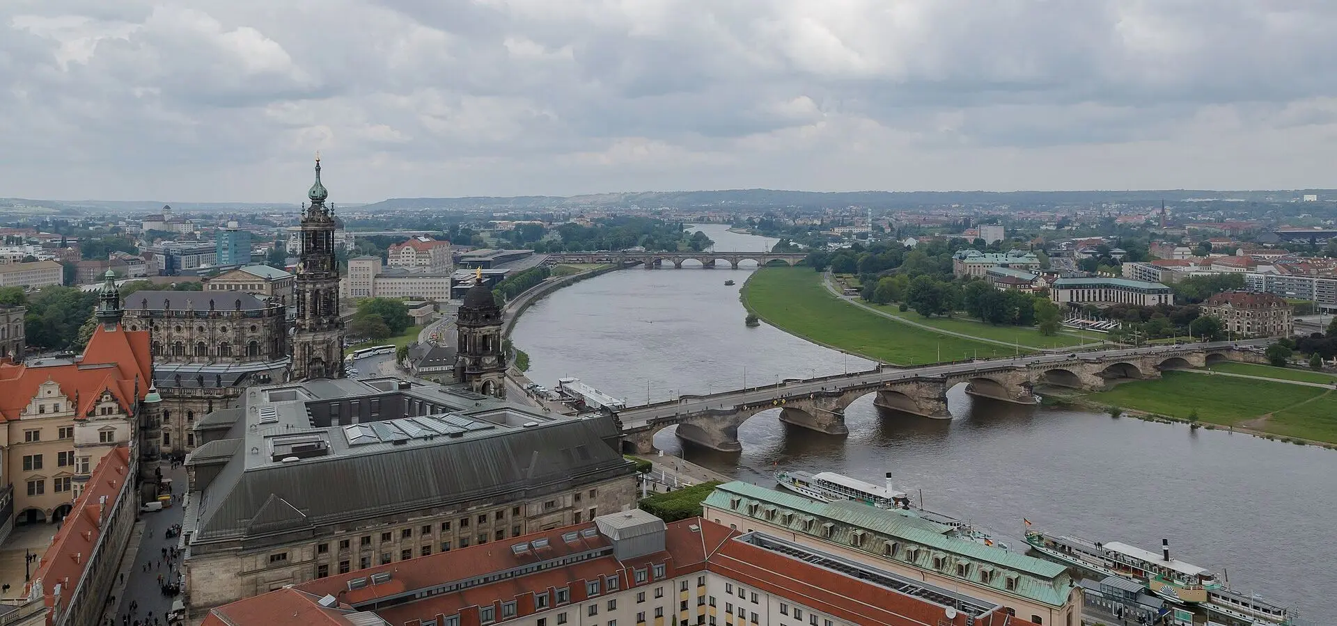 Blick über die Elbe auf die Dresdner Altstadt